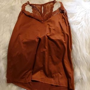 Bran new silk buckle tank